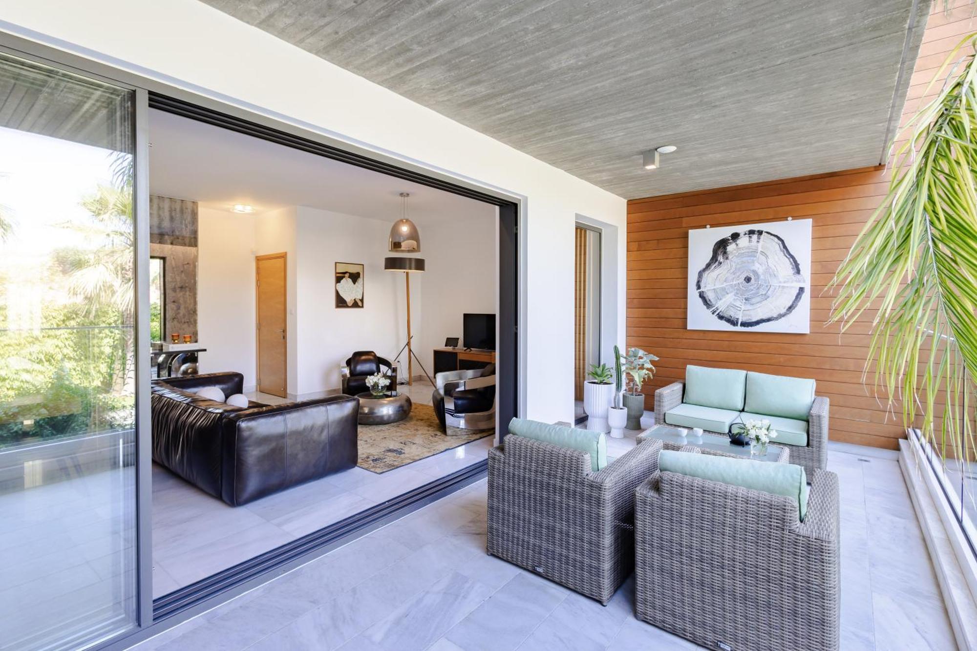 Sofia Luxury * Paphos